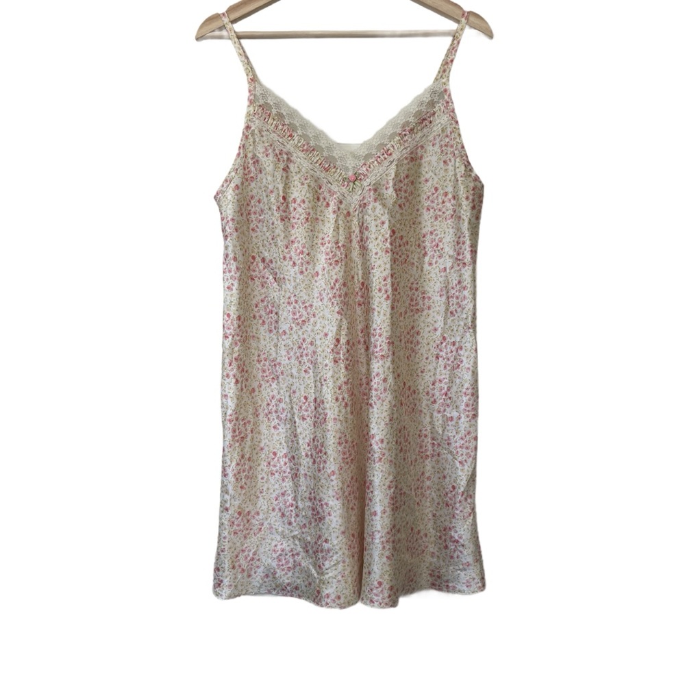 SOLD IN DEPOP Vintage Oscar de la Renta slip dress
